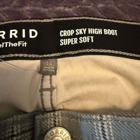 Torrid Gray and Black Plaid Crop Boot Cut Jeans - Picture 3 of 4
